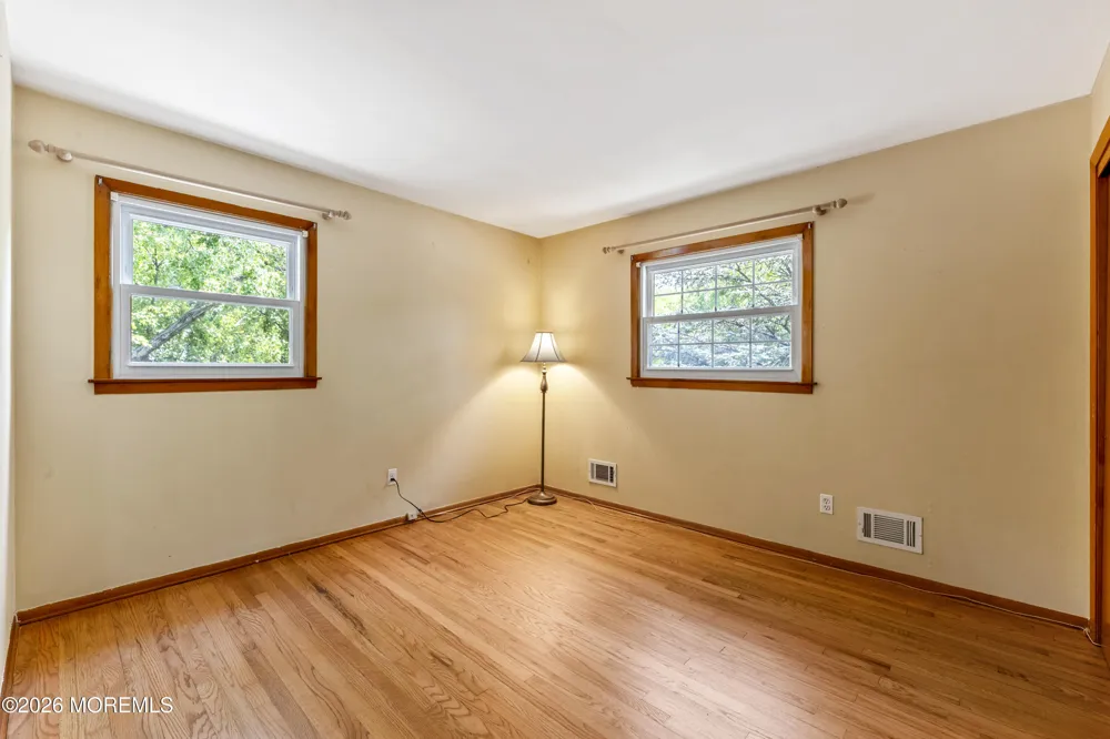5 Yale Court East Brunswick, NJ 08816