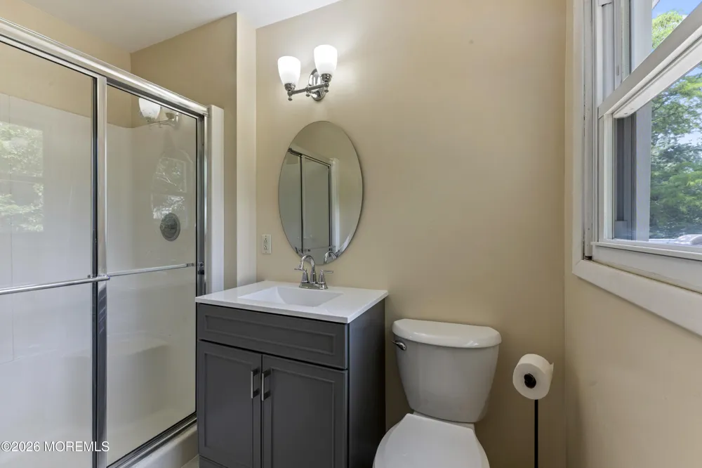 5 Yale Court East Brunswick, NJ 08816