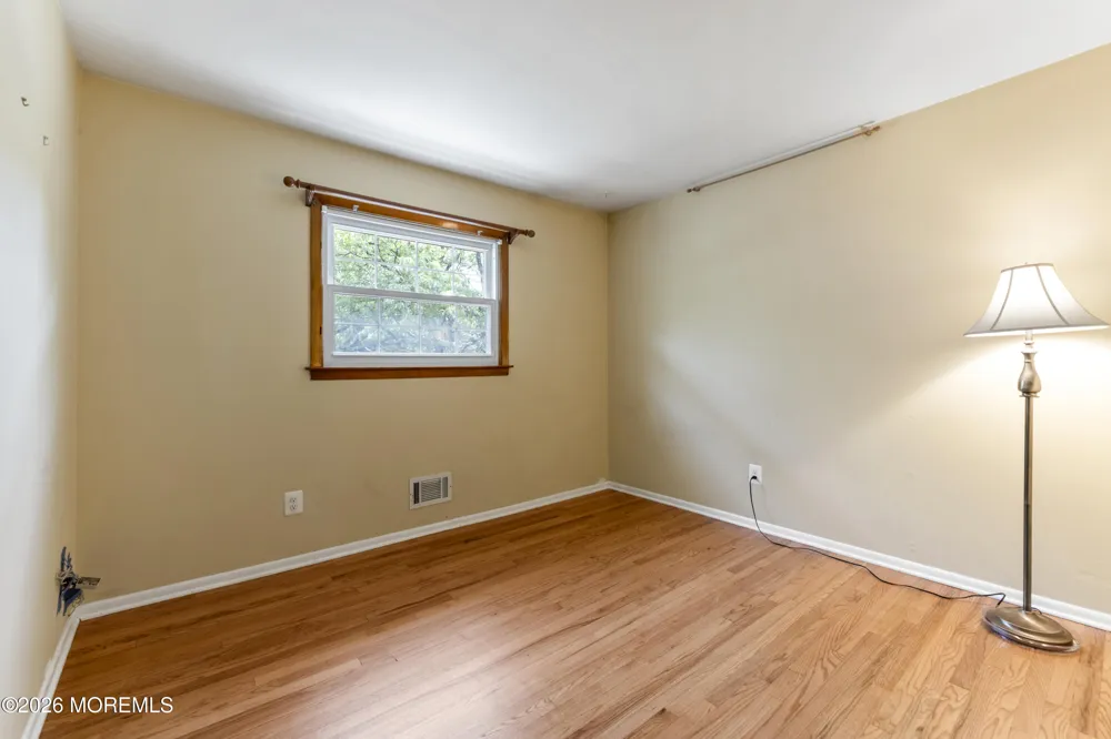 5 Yale Court East Brunswick, NJ 08816
