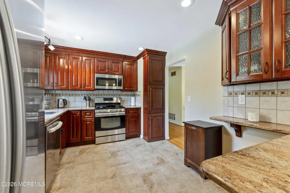 5 Yale Court East Brunswick, NJ 08816