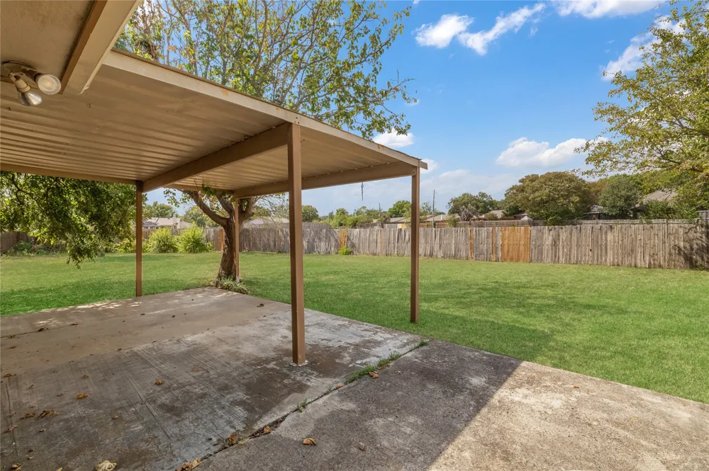 7217 Mccoy Drive Watauga, TX 76148