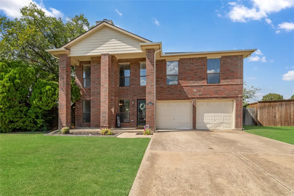 7217 Mccoy Drive Watauga, TX 76148