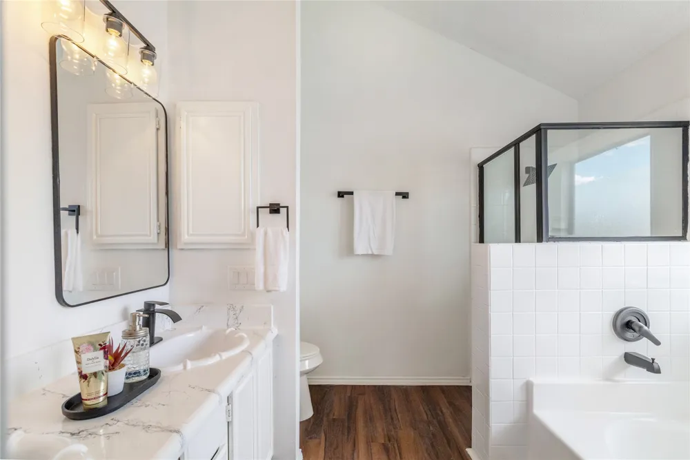 7217 Mccoy Drive Watauga, TX 76148