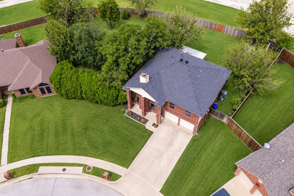 7217 Mccoy Drive Watauga, TX 76148