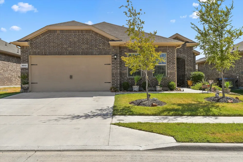 8912 Boulder Oak Boulevard Fort Worth, TX 76131