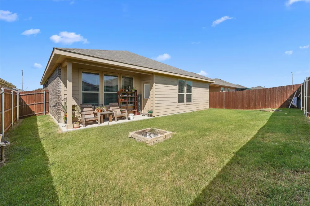 8912 Boulder Oak Boulevard Fort Worth, TX 76131