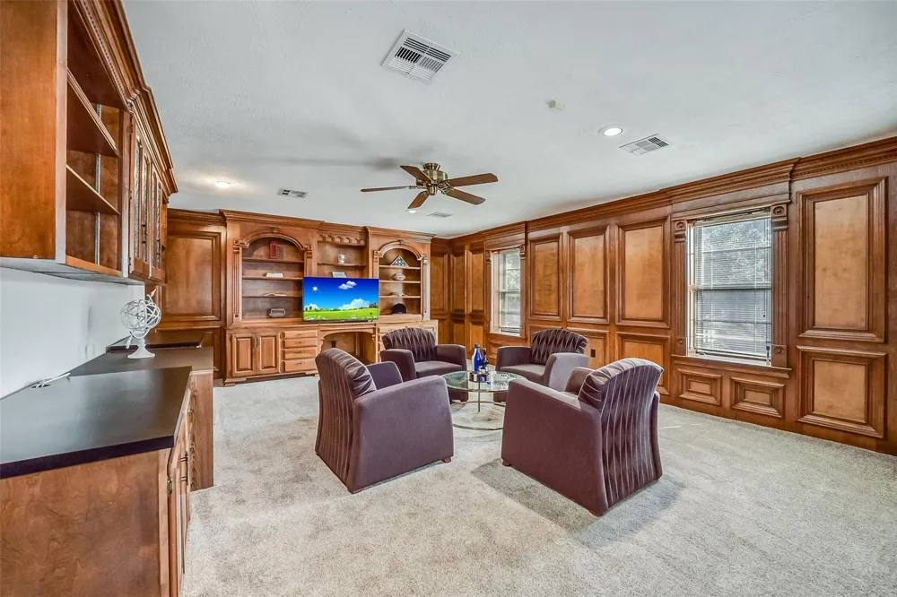 9566 Briar Forest Houston, TX 77063