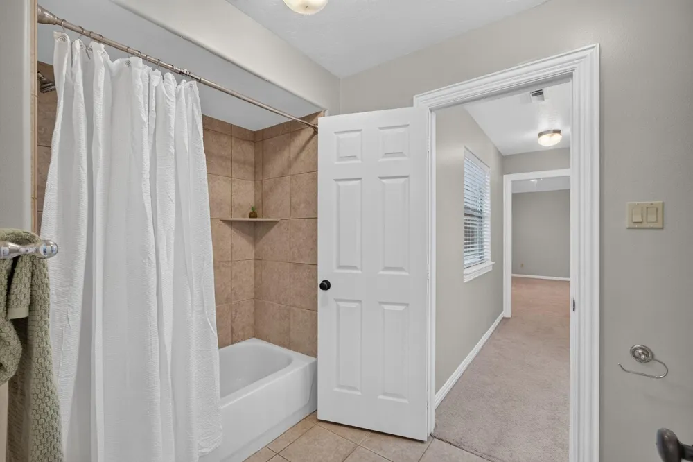 13511 Indigo Lake Houston, TX 77077