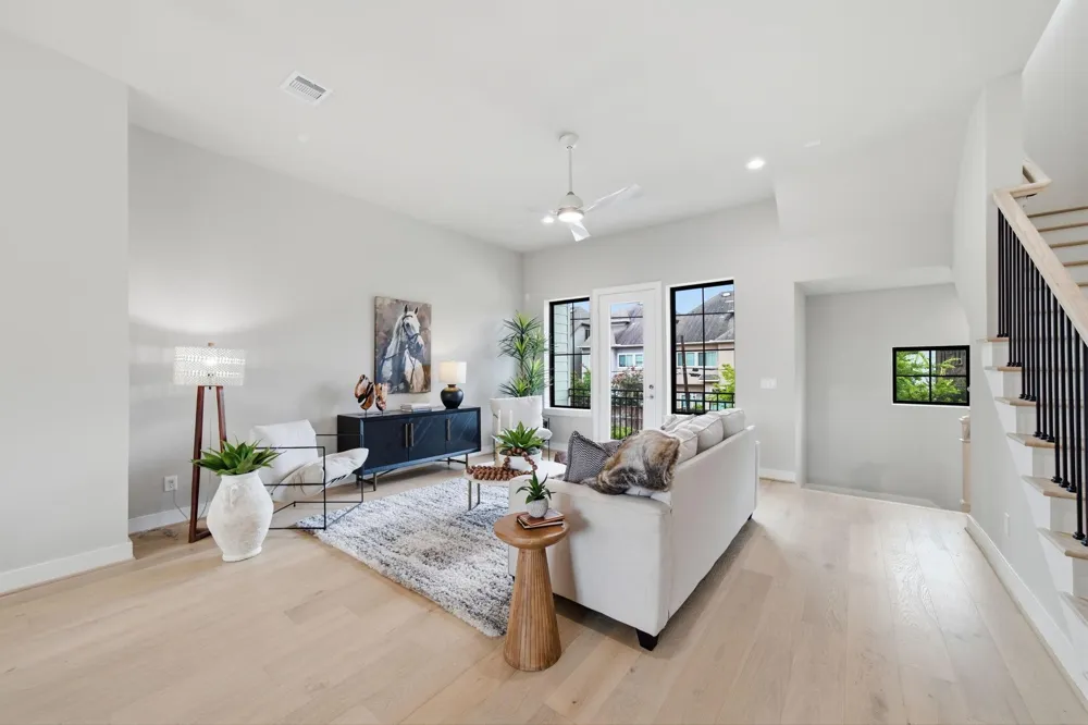1715 Bologna Lane Houston, TX 77055
