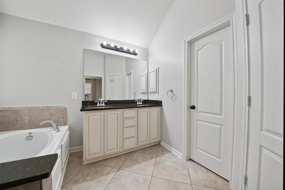 8922 Pinenut Drive Cypress, TX 77433