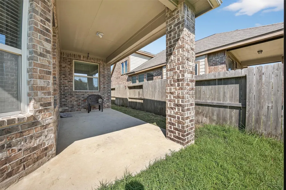 8922 Pinenut Drive Cypress, TX 77433