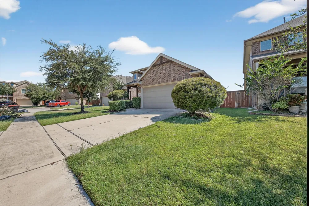 8922 Pinenut Drive Cypress, TX 77433
