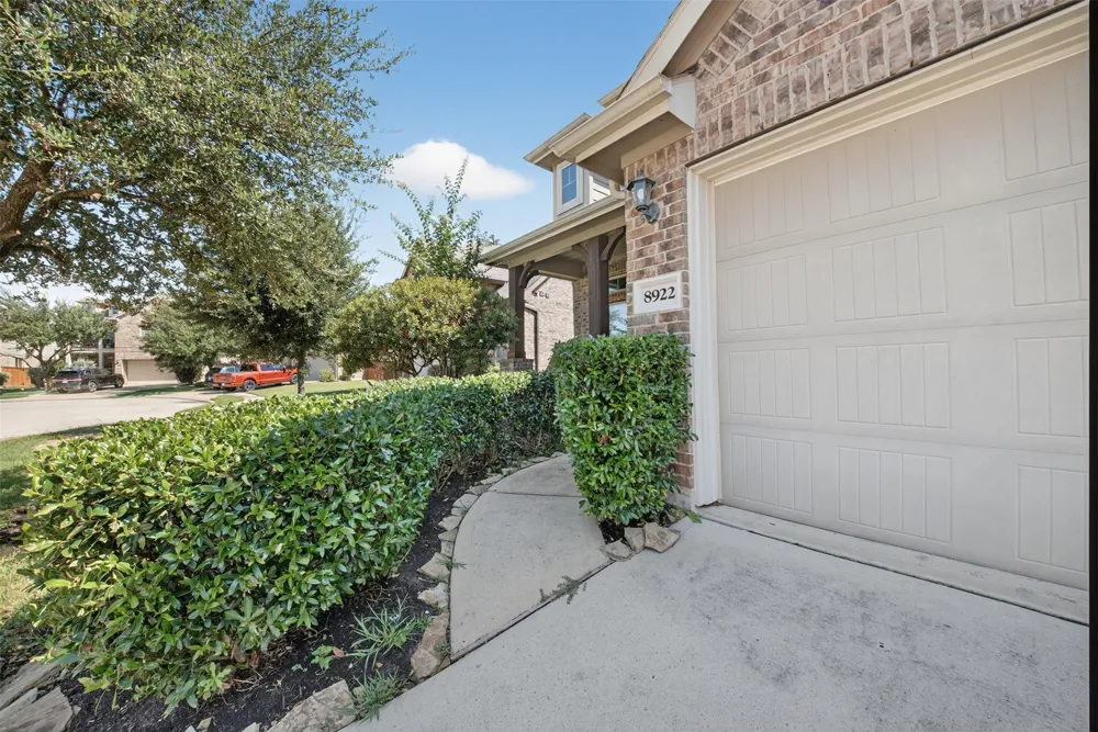 8922 Pinenut Drive Cypress, TX 77433