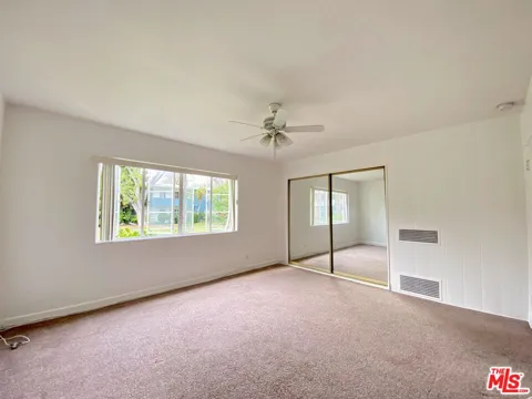 5456 Village Green