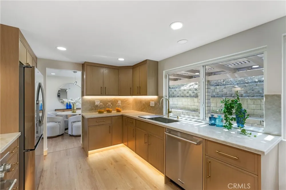 20512 Starshine Walnut, CA 91789