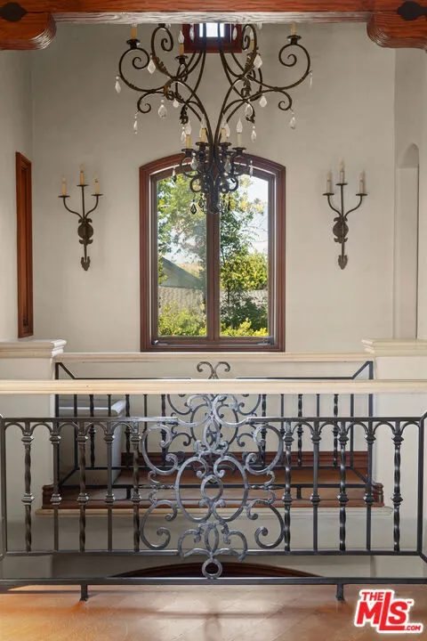 1617 Tower Grove Drive Los Angeles, CA 90210