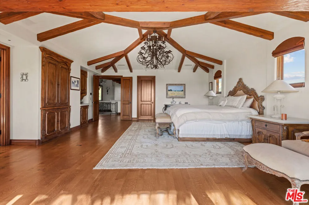 1617 Tower Grove Drive Los Angeles, CA 90210