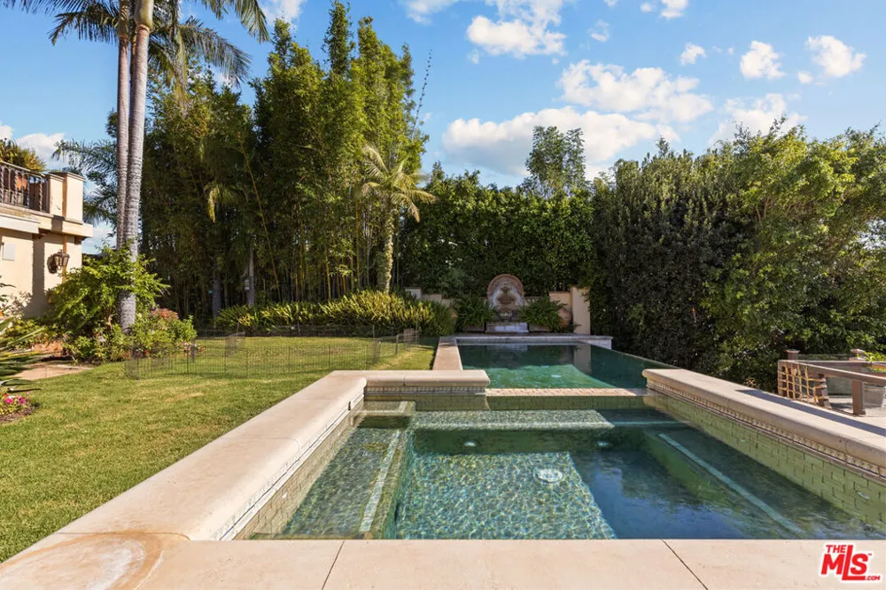 1617 Tower Grove Drive Los Angeles, CA 90210