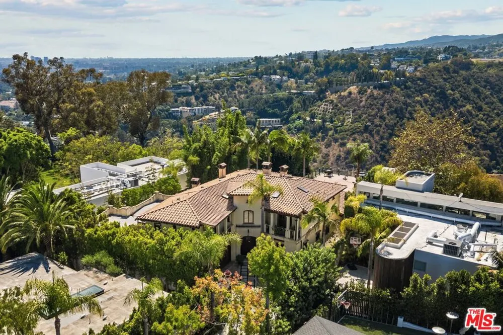 1617 Tower Grove Drive Los Angeles, CA 90210