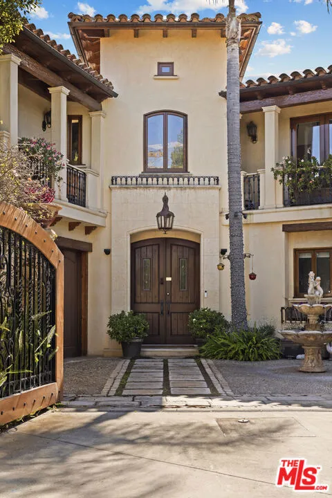 1617 Tower Grove Drive Los Angeles, CA 90210