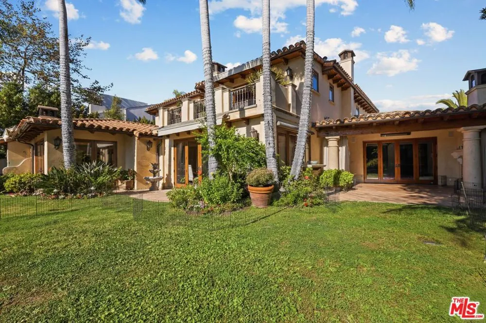1617 Tower Grove Drive Los Angeles, CA 90210