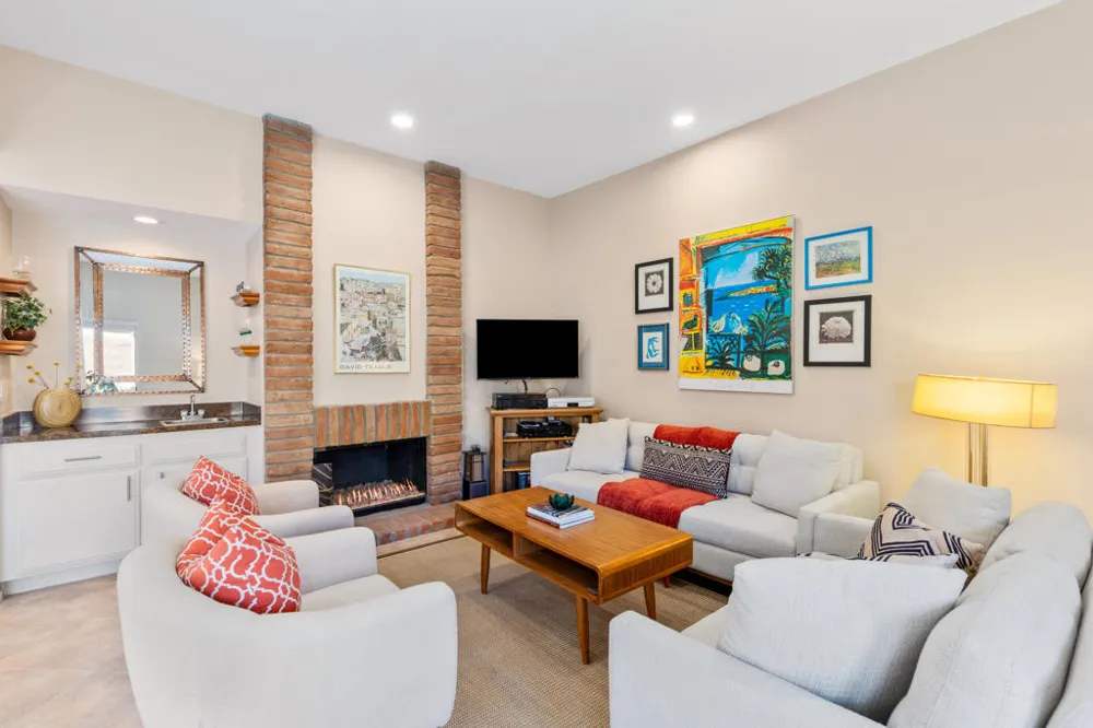 4890 Winners Circle #B Palm Springs, CA 92264