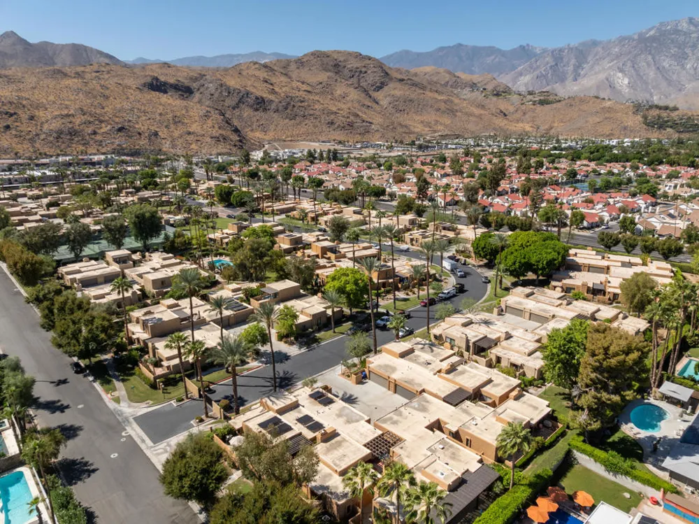 4890 Winners Circle #B Palm Springs, CA 92264