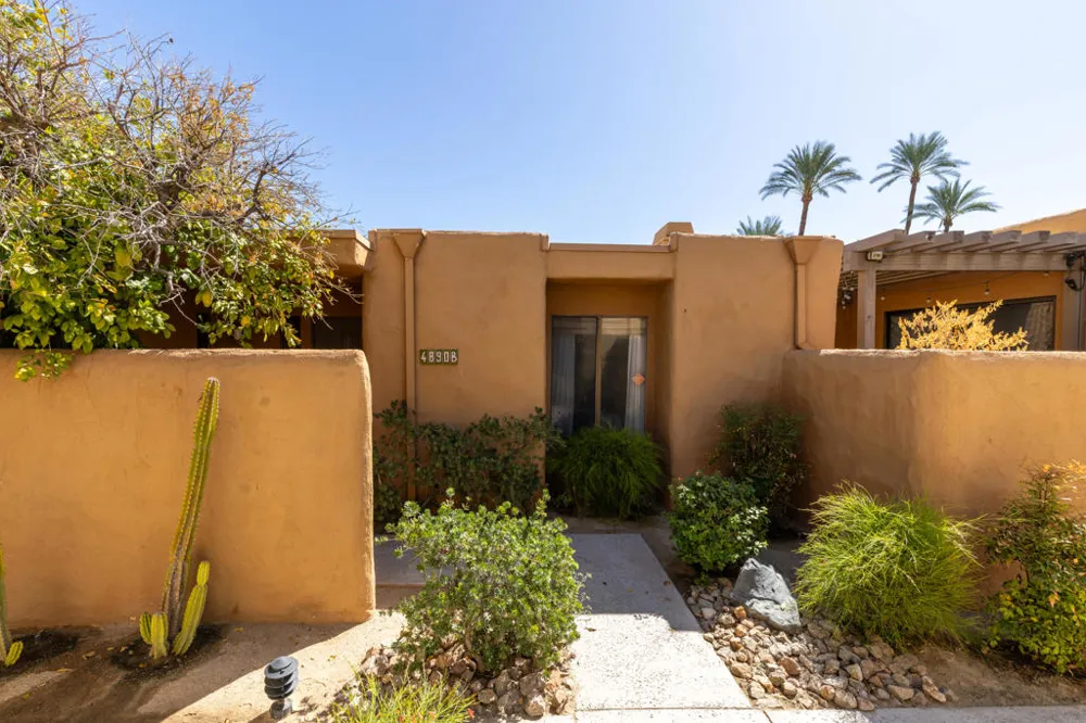 4890 Winners Circle #B Palm Springs, CA 92264