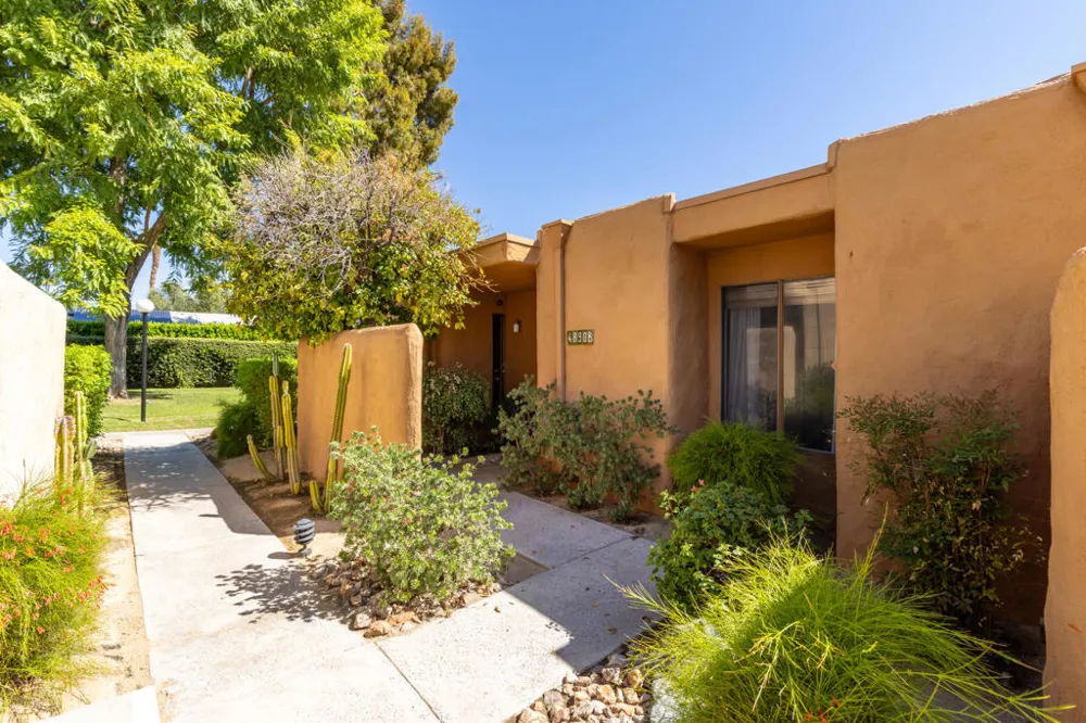 4890 Winners Circle #B Palm Springs, CA 92264