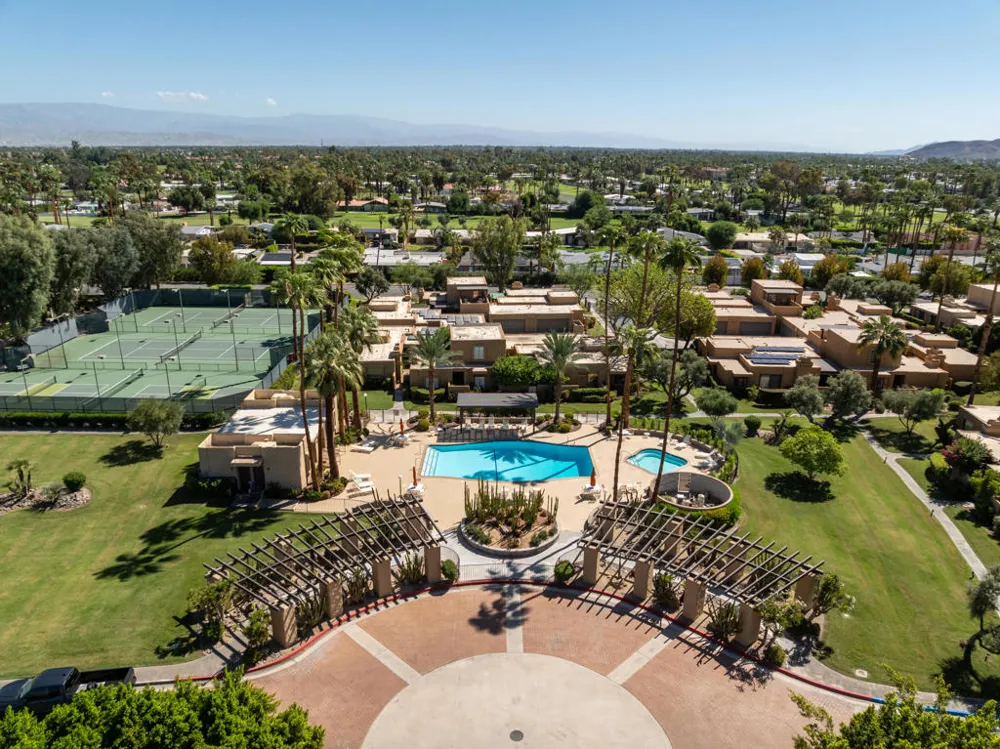 4890 Winners Circle #B Palm Springs, CA 92264