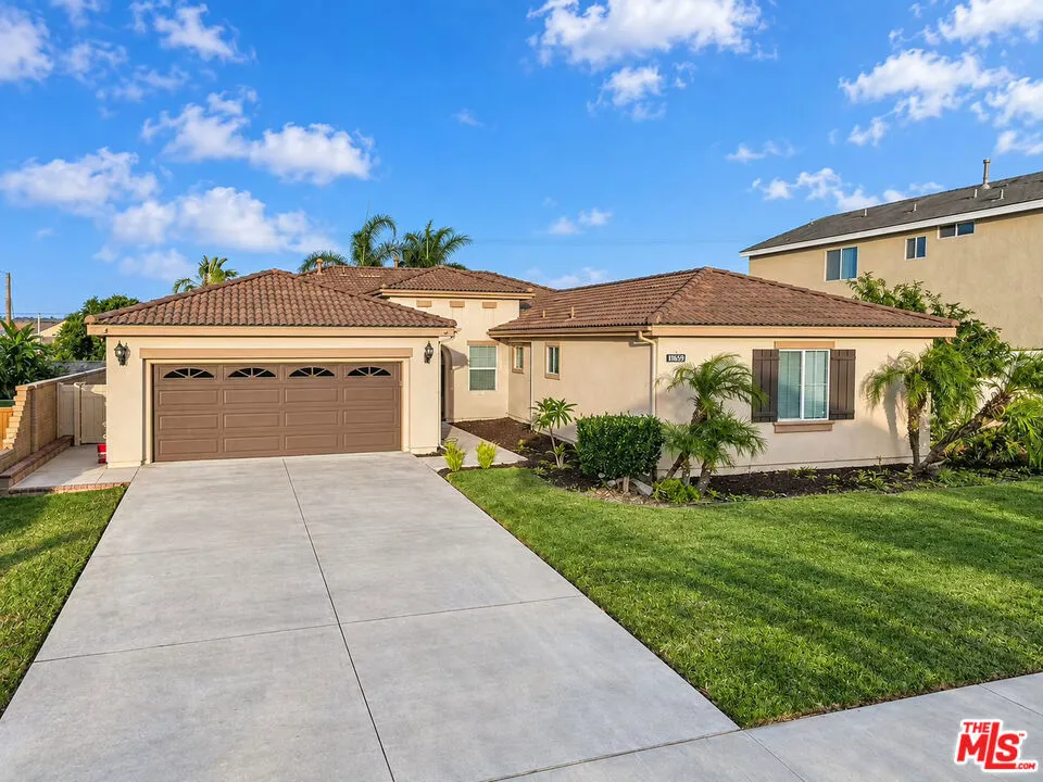 17886 Robusta Drive Riverside, CA 92503