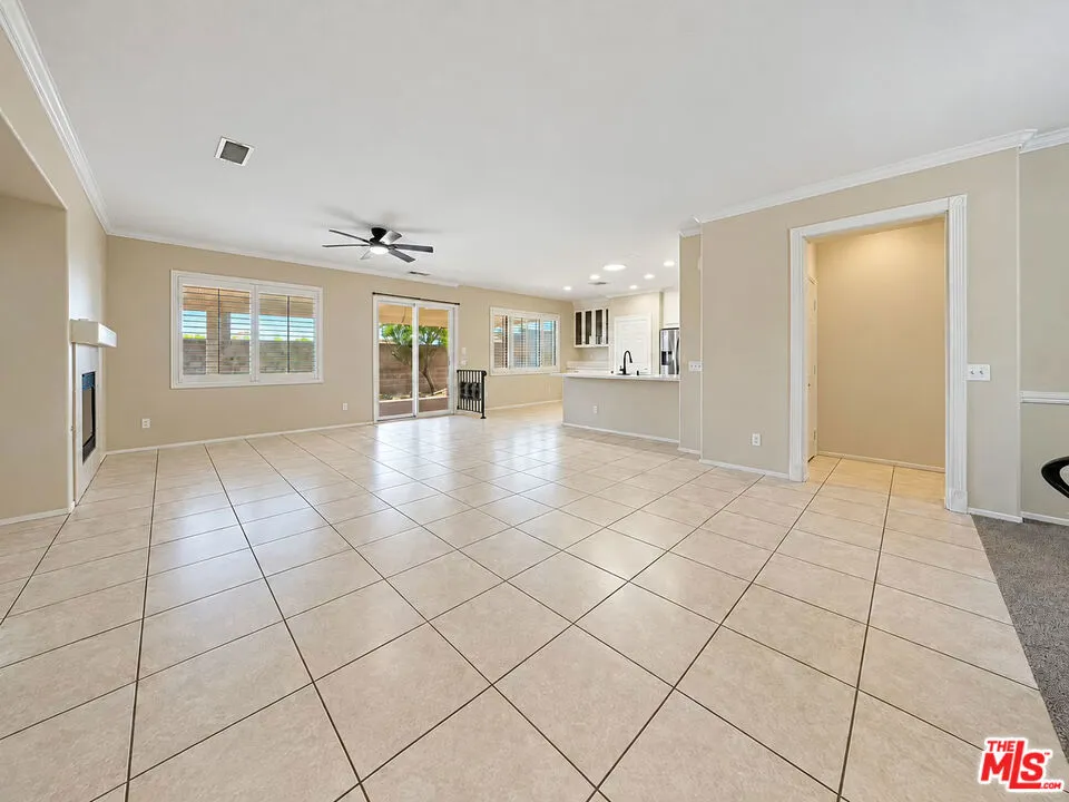 17886 Robusta Drive Riverside, CA 92503