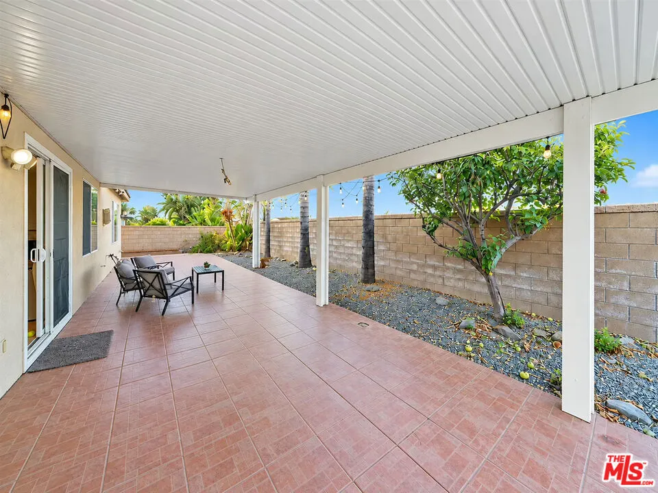 17886 Robusta Drive Riverside, CA 92503