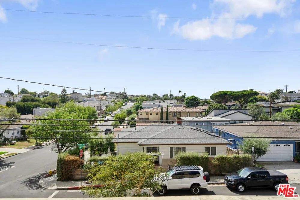 535 E Walnut Avenue #B El Segundo, CA 90245