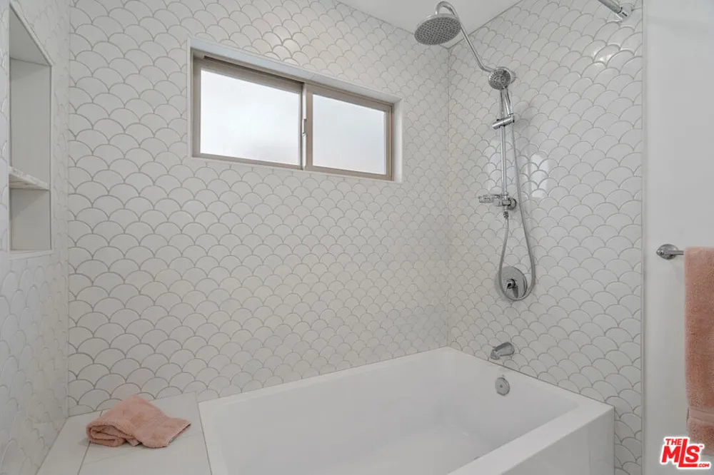 535 E Walnut Avenue #B El Segundo, CA 90245