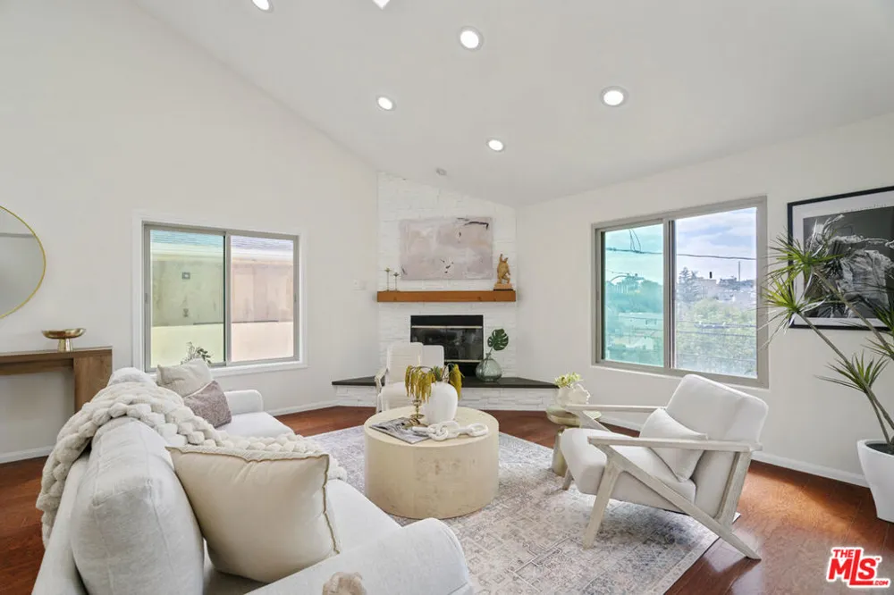 535 E Walnut Avenue #B El Segundo, CA 90245