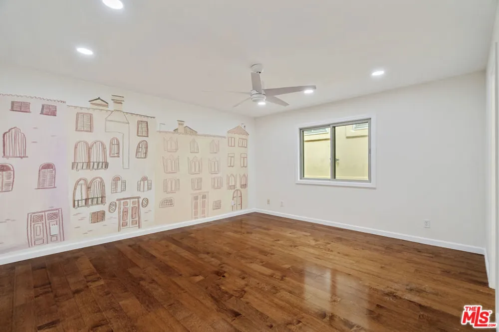 535 E Walnut Avenue #B El Segundo, CA 90245