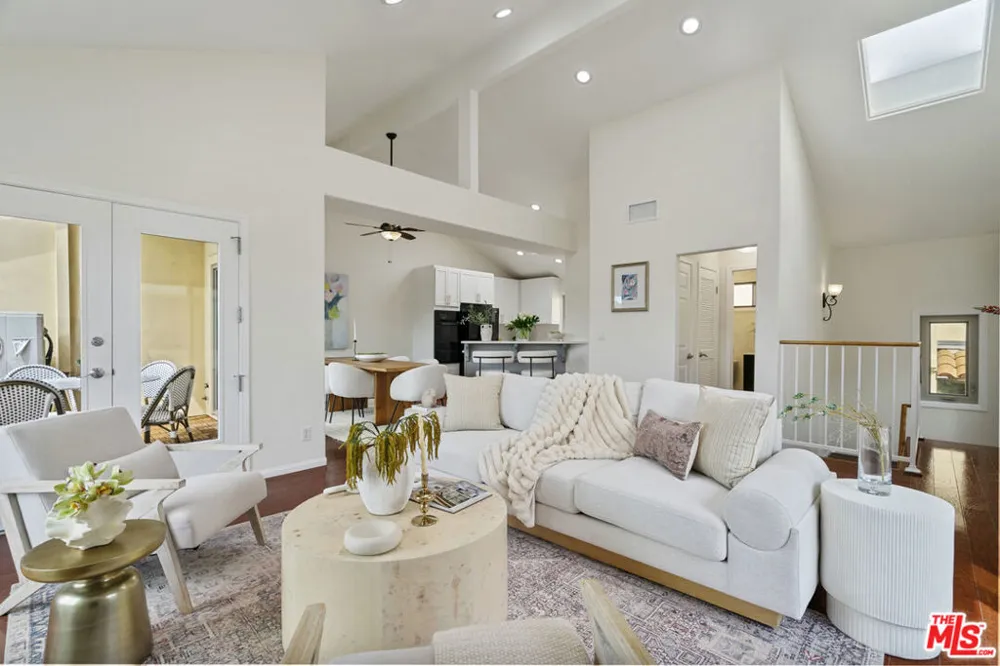 535 E Walnut Avenue #B El Segundo, CA 90245