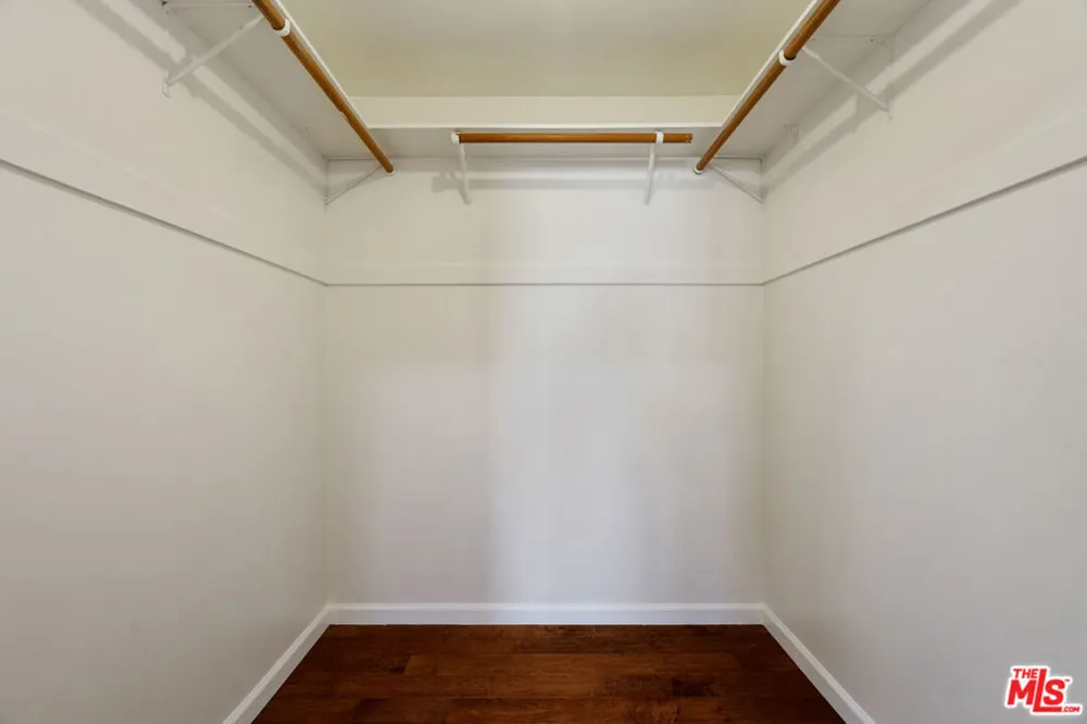 535 E Walnut Avenue #B El Segundo, CA 90245