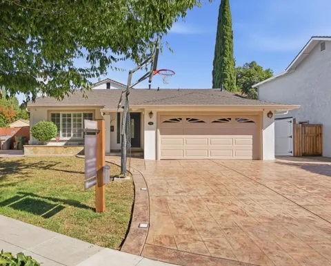 206 Sherry Court