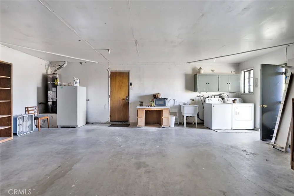 37404 Harvard Road Newberry Springs, CA 92365