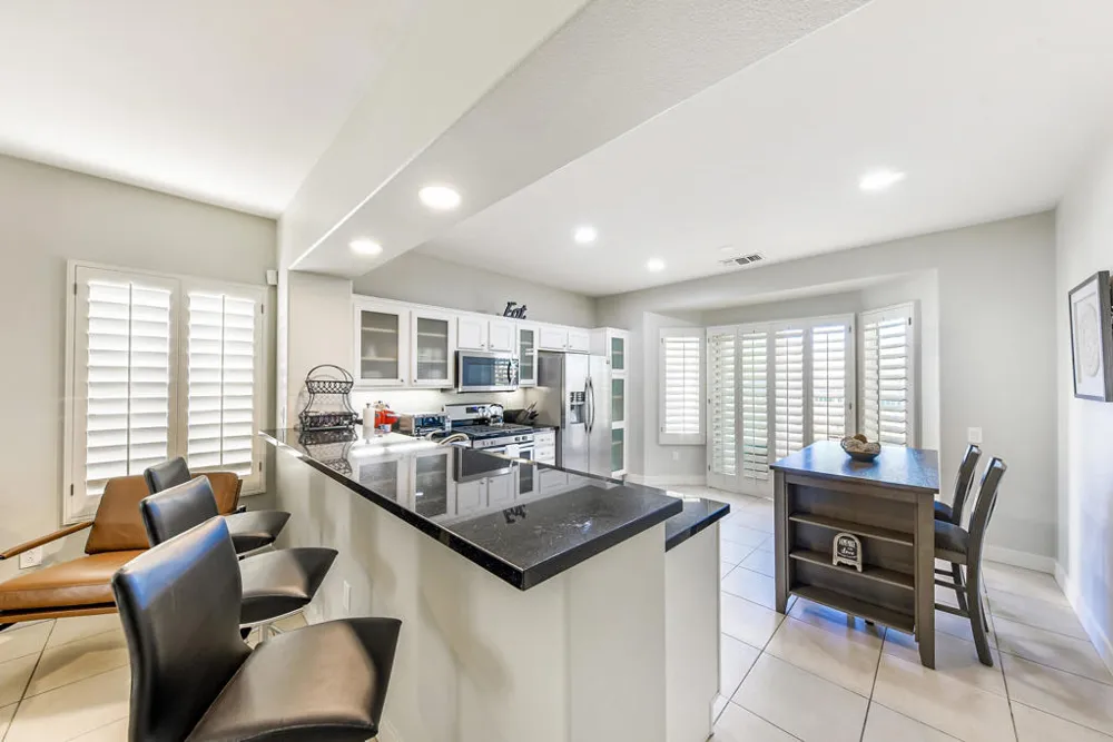 39676 Somerset Avenue Palm Desert, CA 92211