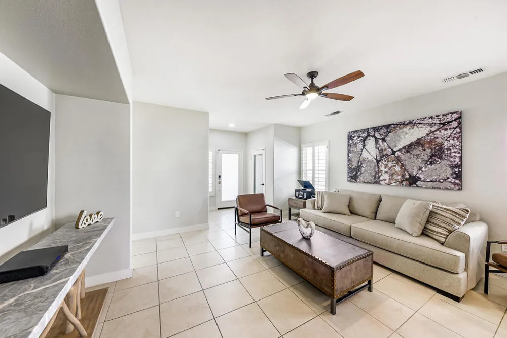 39676 Somerset Avenue Palm Desert, CA 92211