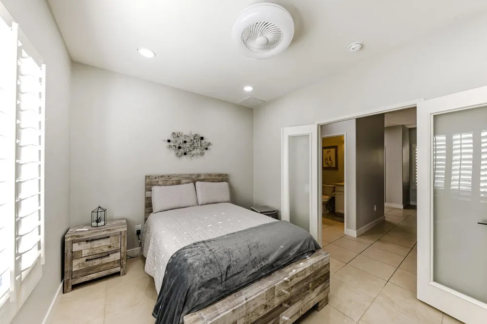 39676 Somerset Avenue Palm Desert, CA 92211