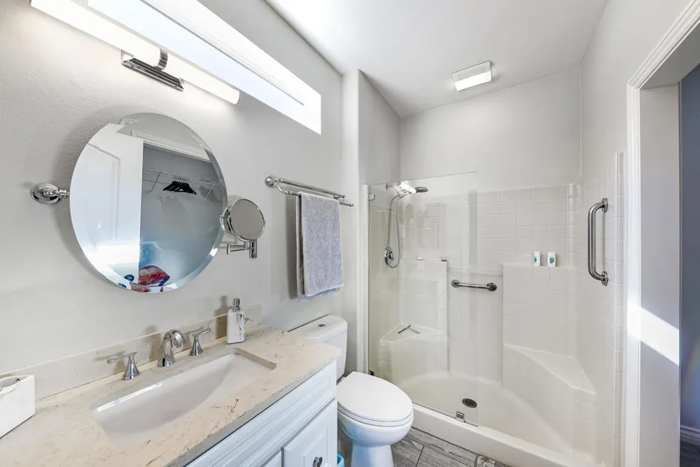 39676 Somerset Avenue Palm Desert, CA 92211
