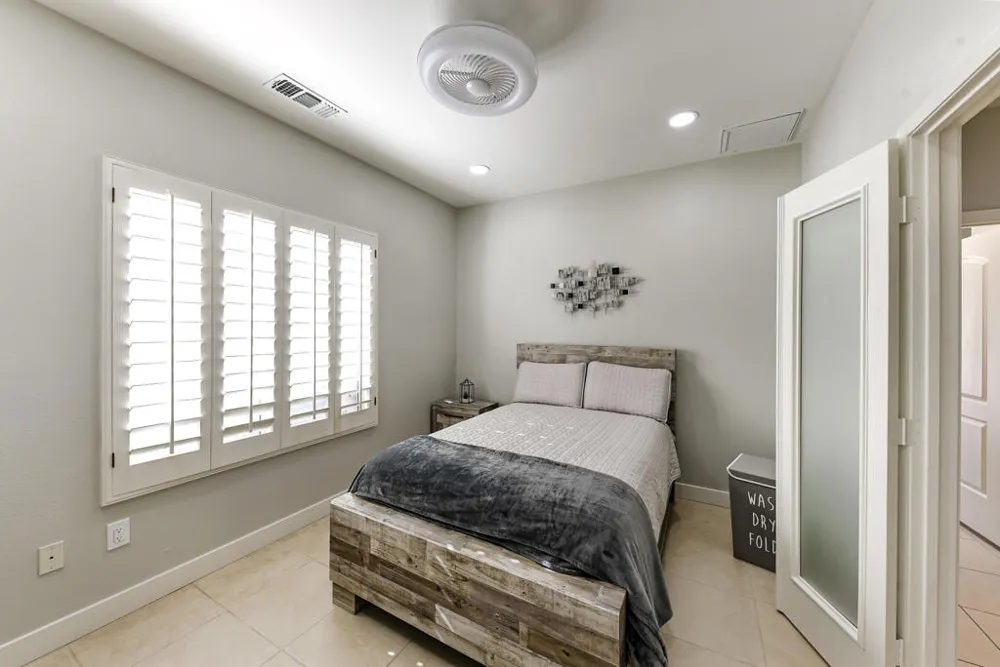 39676 Somerset Avenue Palm Desert, CA 92211