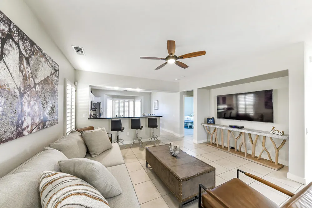 39676 Somerset Avenue Palm Desert, CA 92211