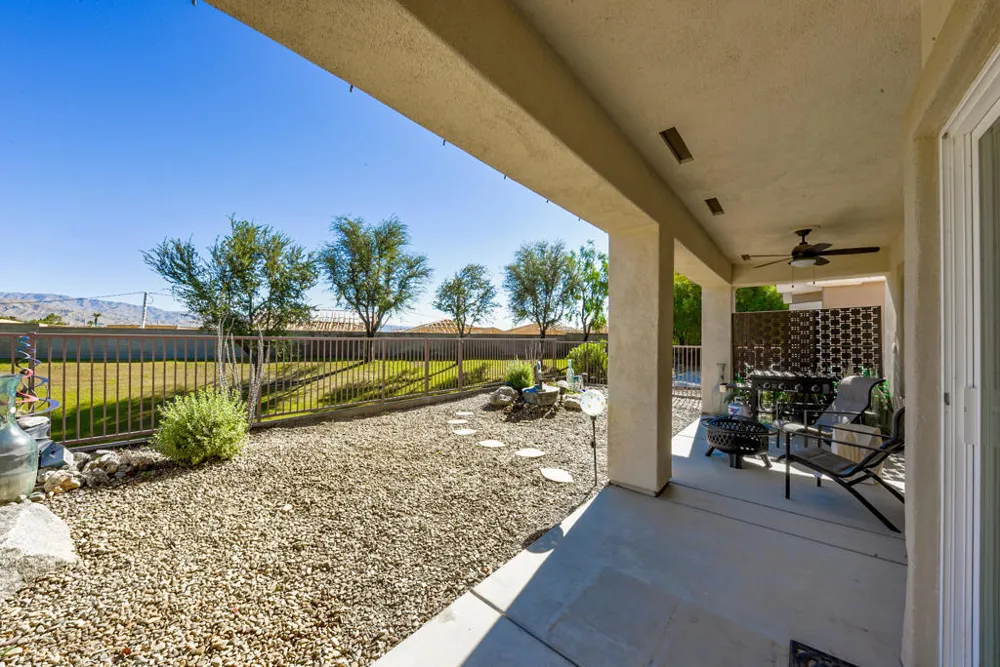39676 Somerset Avenue Palm Desert, CA 92211