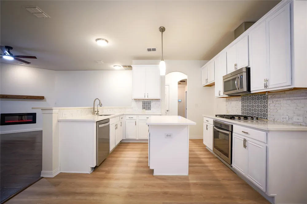 1659 Granite Rapids Drive Frisco, TX 75036