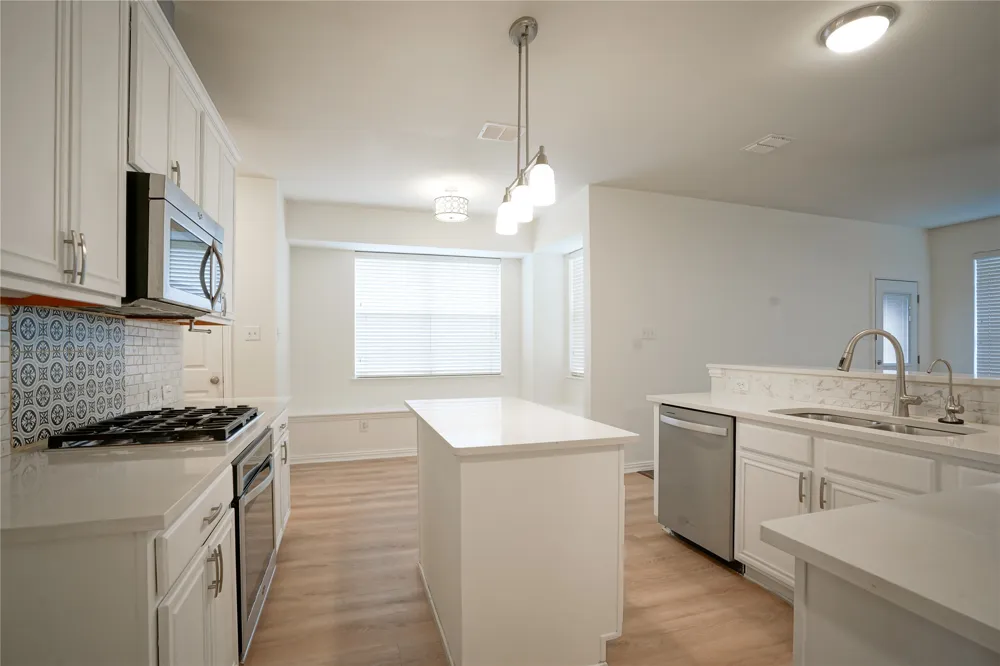 1659 Granite Rapids Drive Frisco, TX 75036
